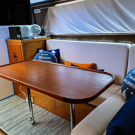 In A Yacht - Algarve بوتيل البوفيرا