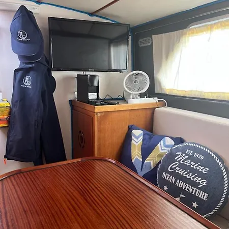 In A Yacht - Algarve بوتيل البوفيرا