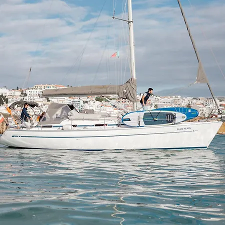 In A Yacht - Algarve البوفيرا
