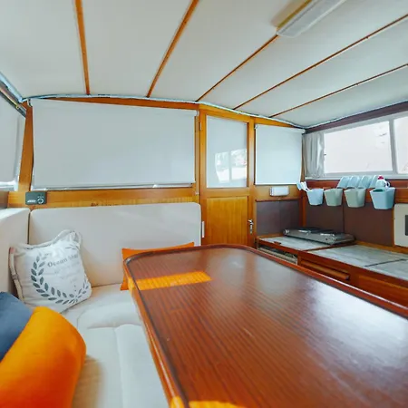 Ботель In A Yacht - Algarve